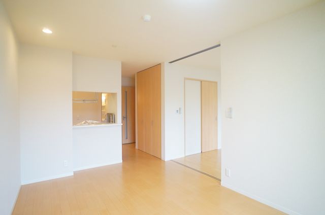 メゾン　スリジエ 102号-2