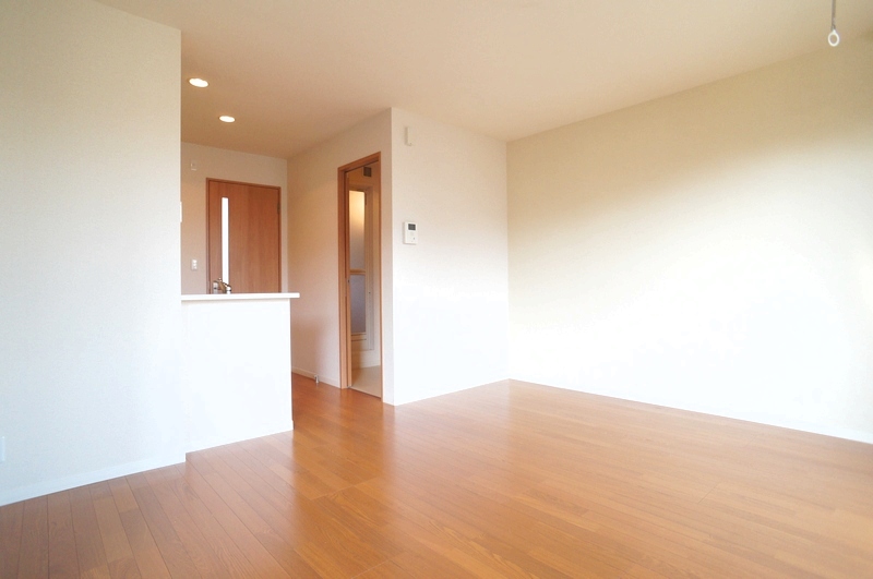 東屋　輝 201号-3