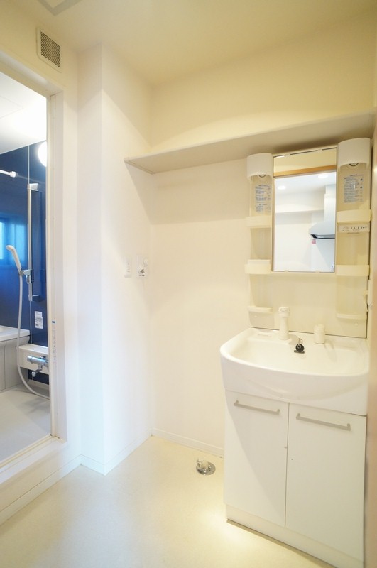 東屋　輝 201号-7