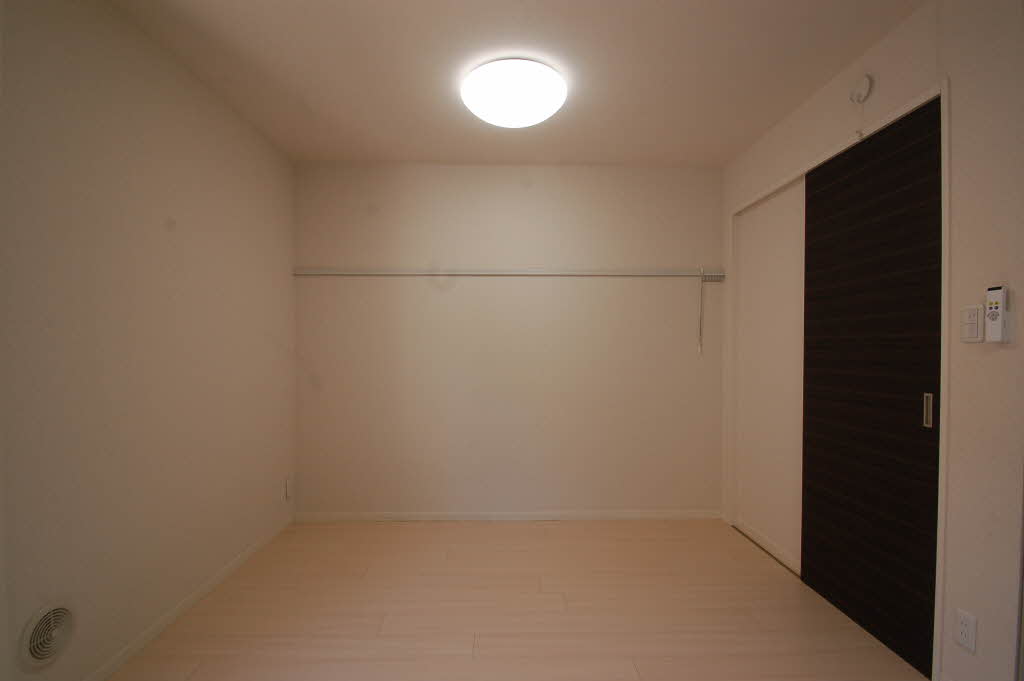 セントルーガ西青木 105号-3