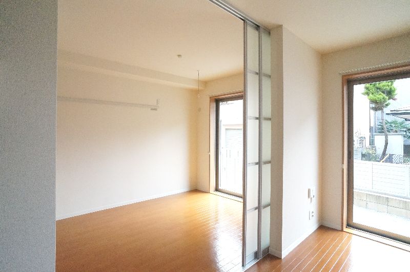 ファースト　プレイス 101号-3