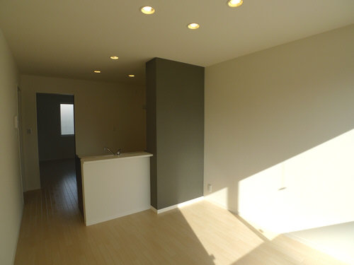 メゾン・ブランカ 203号-2