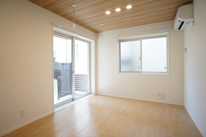 べレオ　エミュー 102号-2