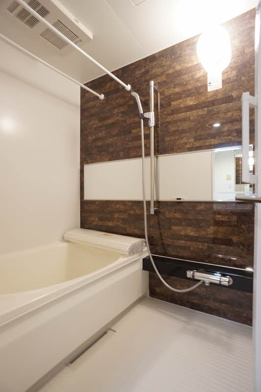 セントリヴィエ東川口 206号-7