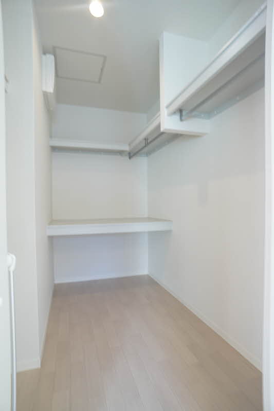 セントリヴィエ東川口 206号-10