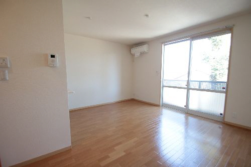 シャーメゾンハルモニア 203号-2