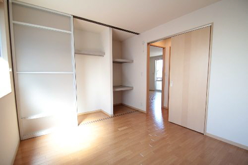 シャーメゾンハルモニア 203号-6