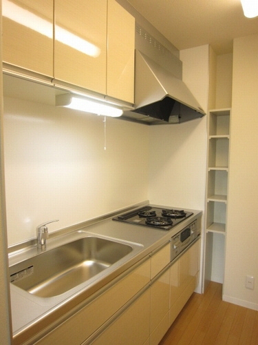 クレアメゾン 202号-3