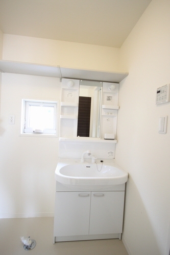 ＳｈａＭａｉｓｏｎ　Ｃｅｒｅｚｏ 102号-8