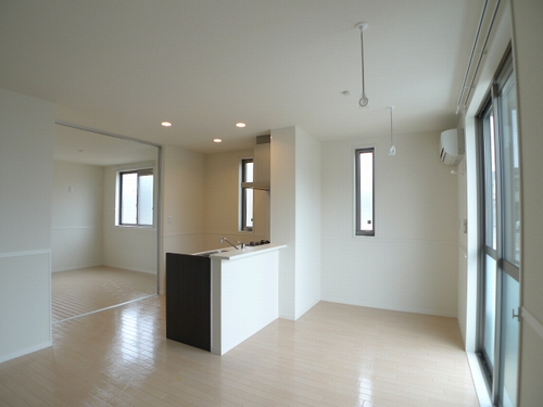 ピュア・ウィステリアⅡ 102号-3