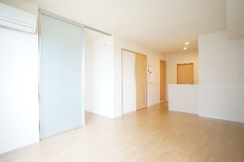 ビヤーネ 202号-3