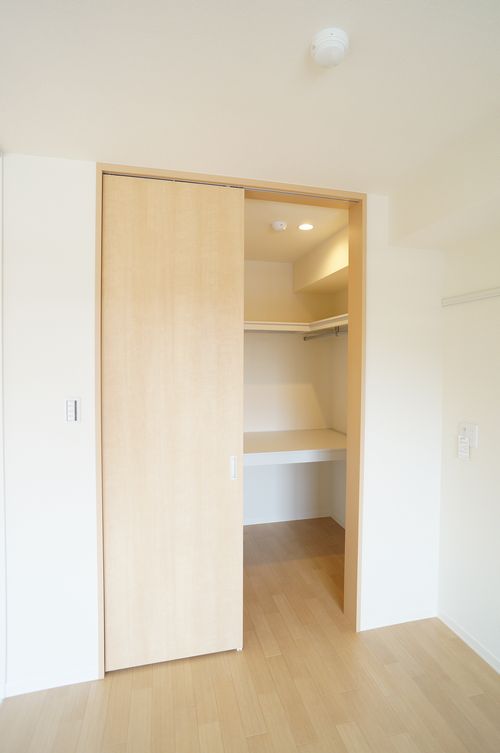 メゾン赤芝 205号-5