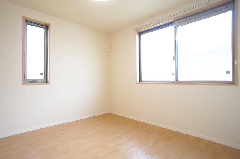 ラ・ルーチェ 202号-3