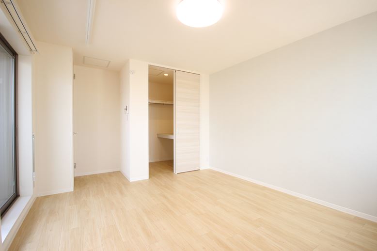 プラティーク 301号-3