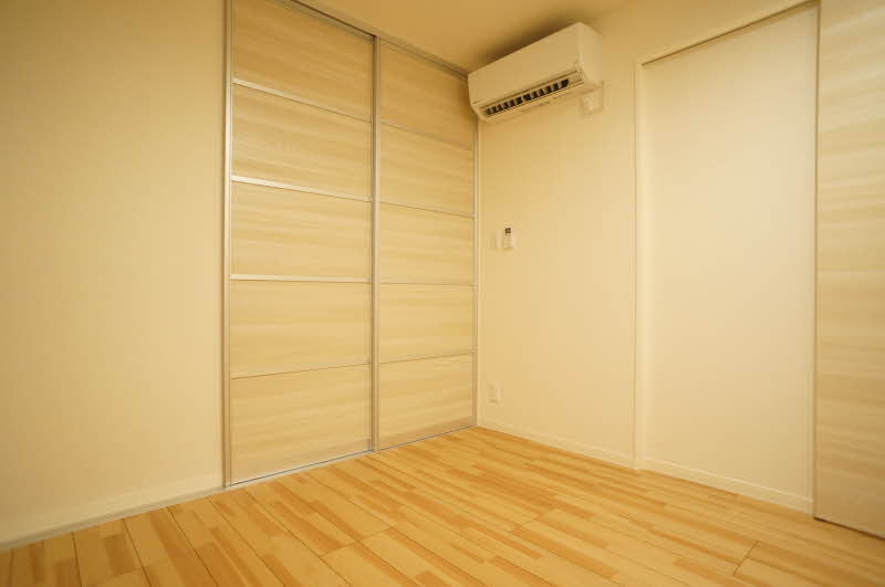 インターシェーン 202号-6