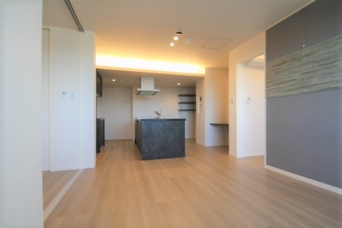 グランパレスＫ 302号-3