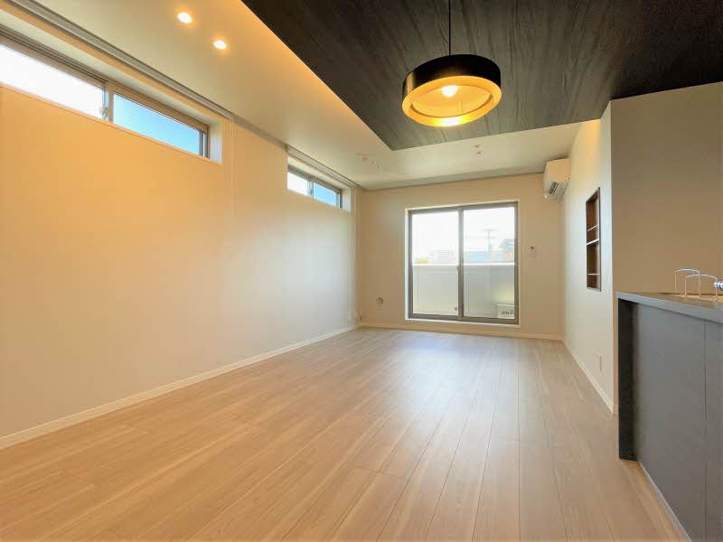 グランシャレ　クラウン 301号-2