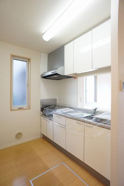 サニーフラット B 102号-4