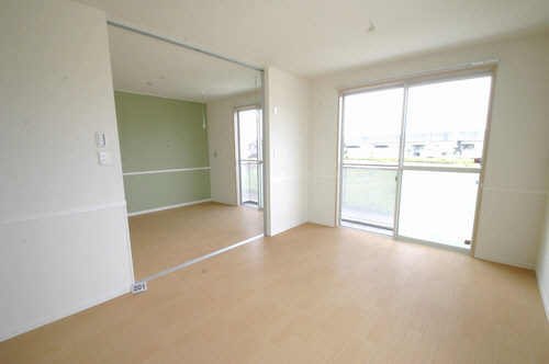 グリーンハイム伊奈 201号-2