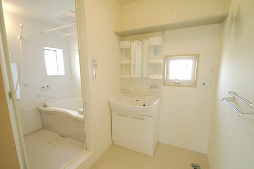 グリーンハイム伊奈 201号-4