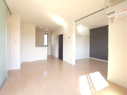 ブランドール四番館 201号-2