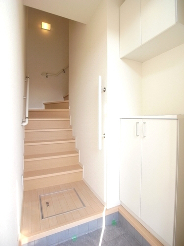 ブランドール四番館 201号-3