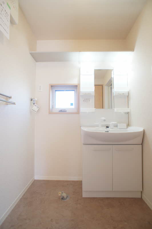 アクシスコート 102号-4