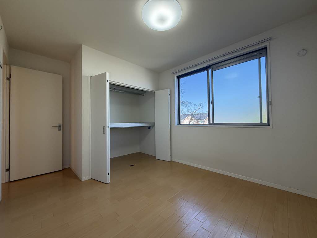 カーサ・グラシアス D 202号-4