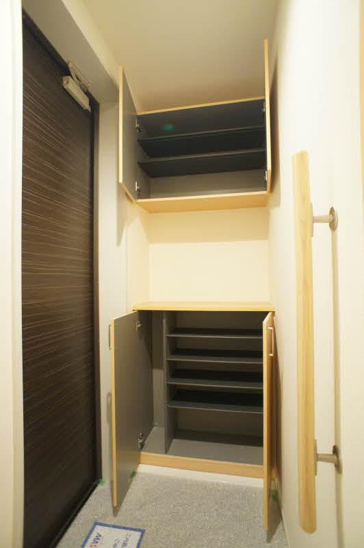 カーサ・ラゴルナ 208号-11