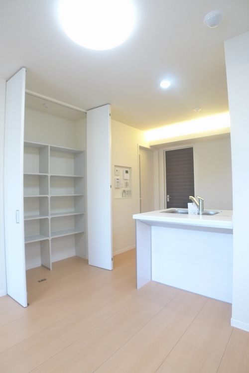 ザッハトルテ 205号-4