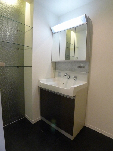 グラヴィア 302号-5