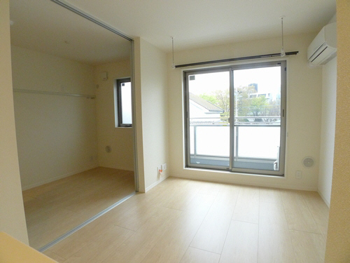 グラヴィア 303号-3