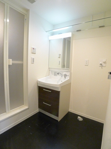 グラヴィア 303号-7