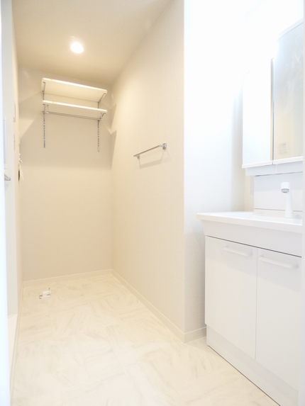 メゾンドキャプテン 303号-7