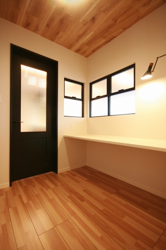 オベロン 201号-8