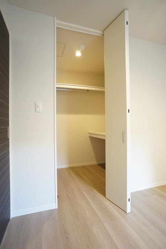 カローレ 201号-7