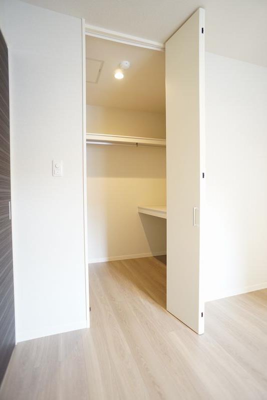 カローレ 301号-7