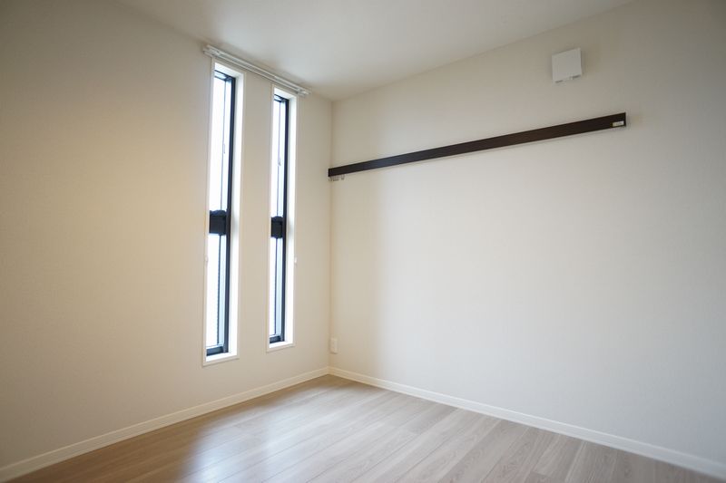 カローレ 301号-8