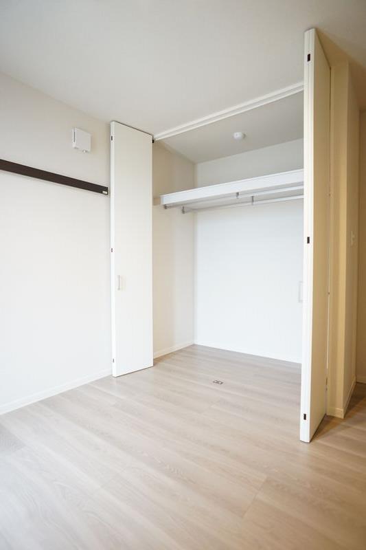 カローレ 301号-9