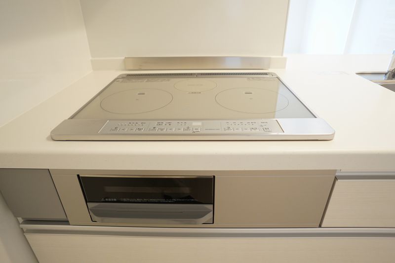 カローレ 302号-4