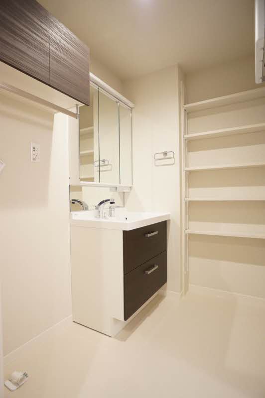 レオナ雅 203号-8