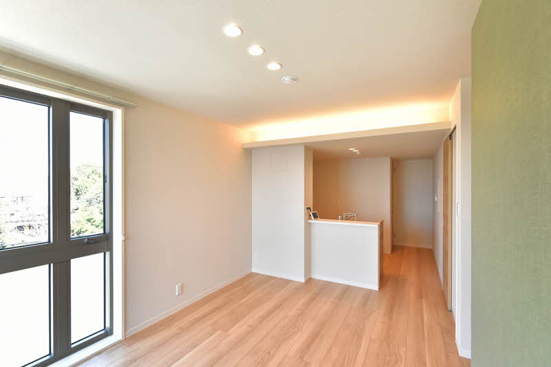 ゼフィール 306号-3