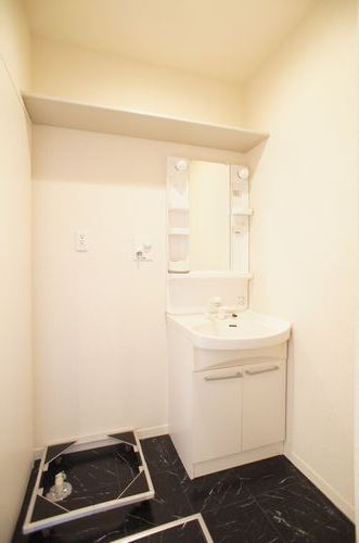 メゾン・ド・クレマティス 102号-9