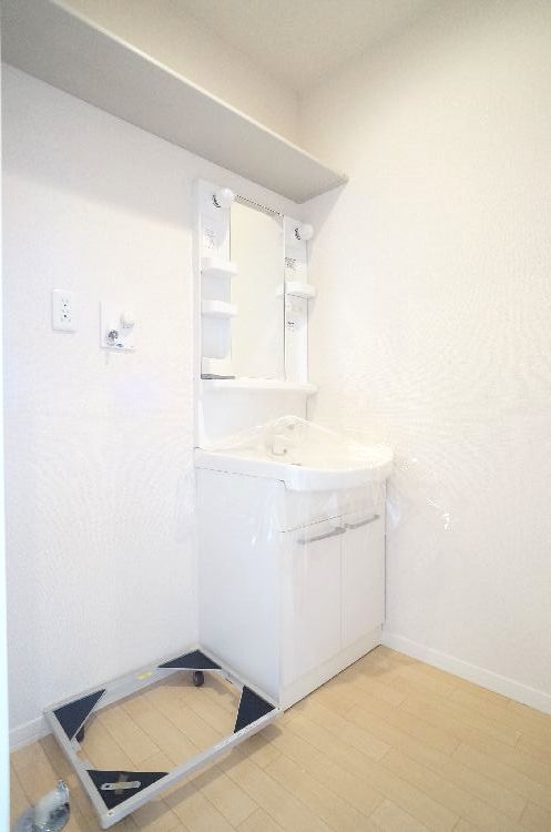 メゾン・ド・クレマティス 203号-8