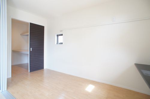 グラディーナ 103号-5