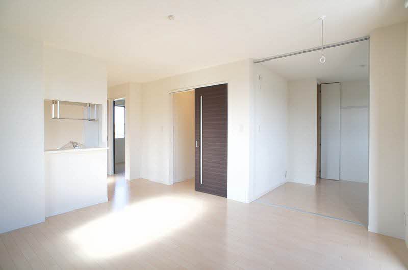 メゾン・ド・秋桜 201号-4