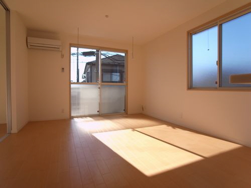 ヴィラ・アーブⅣ 202号-2