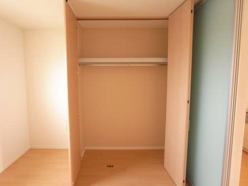 ヴィラ　ローザ 302号-7