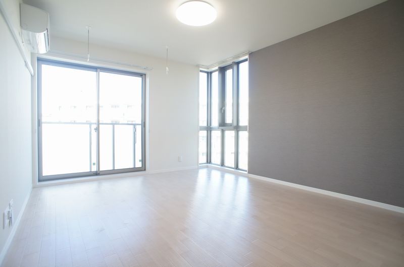 ヴィランデ A 303号-2