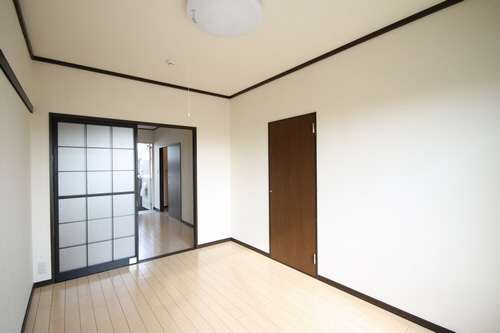 栄ロイヤルハイツ 101号-3